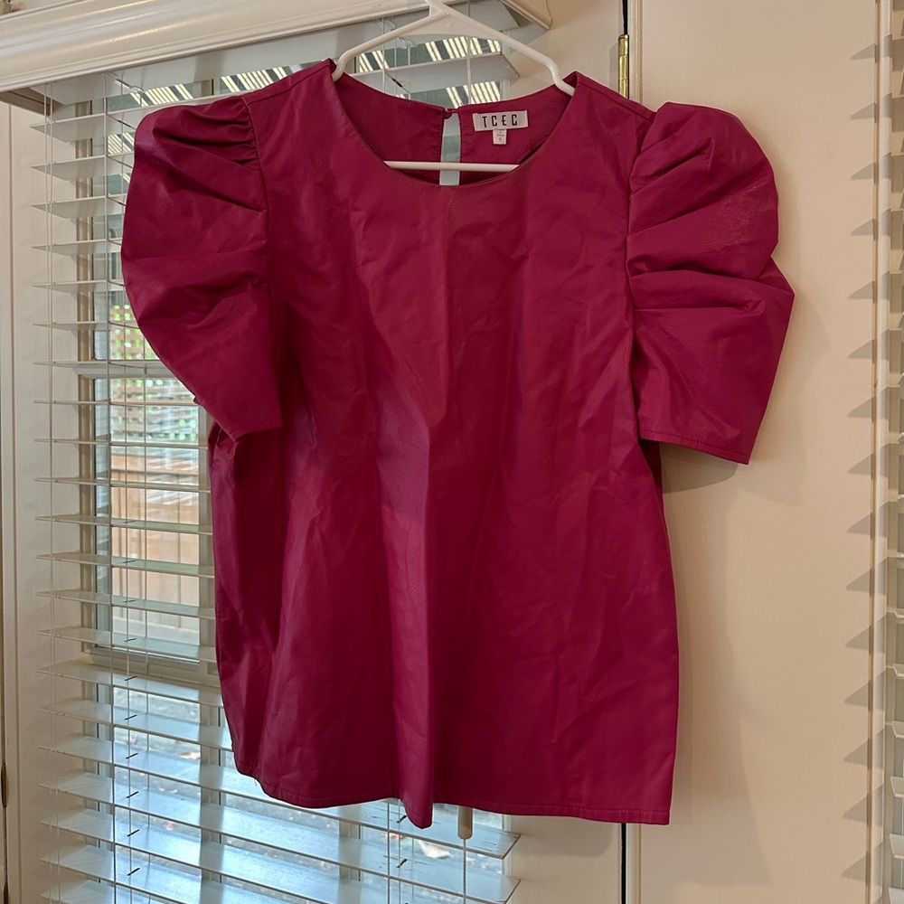 TCEC Faux-leather hot pink puff sleeve top
